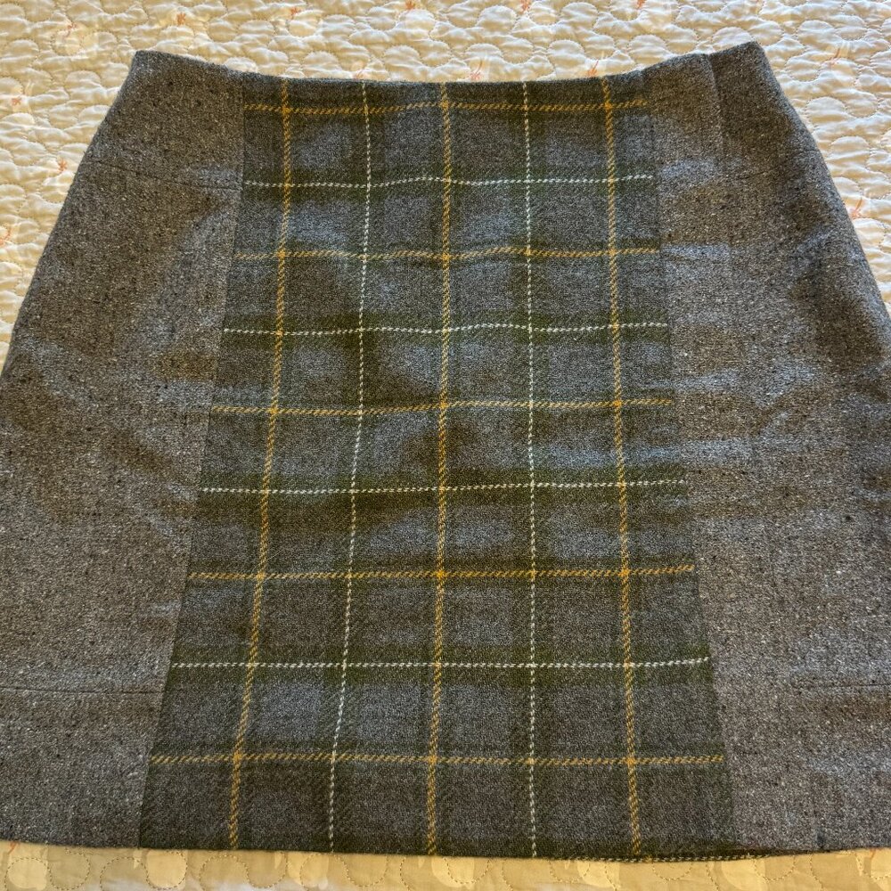 Banana Republic Tweed Mini Skirt LIke New Wool Blend, Lined, Size 6 Grey & Green